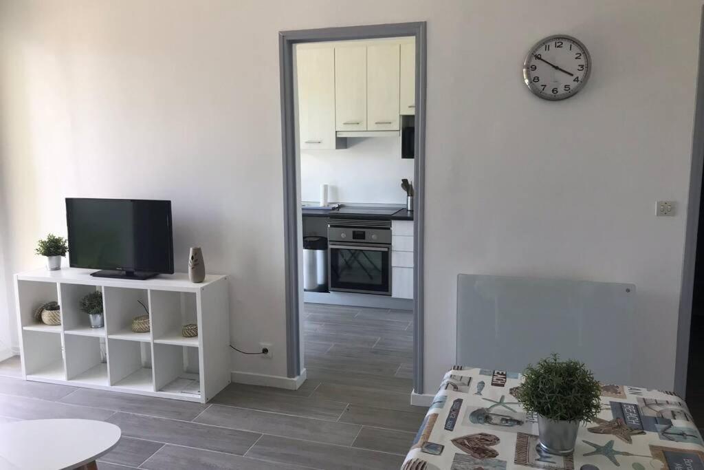 Ocean - Joli Appt Avec Terrasse -t2 300m Apartment