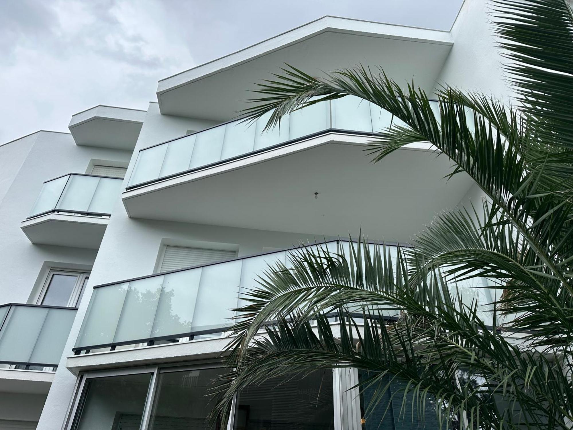 Ocean - Joli Appt Avec Terrasse -t2 300m Apartment